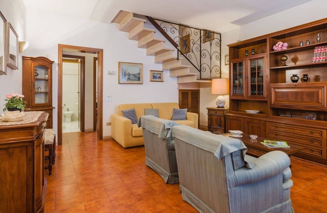 Beautiful villa for 8 guests with A/C, TV and patio