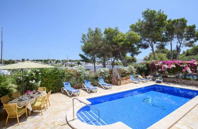Beautiful Villa with an Ideal Location and Impressive Views towards the Marina!