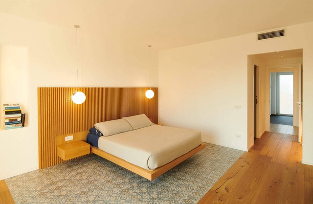 Beautiful villa with swimming pool and sauna, located a few steps from the sea