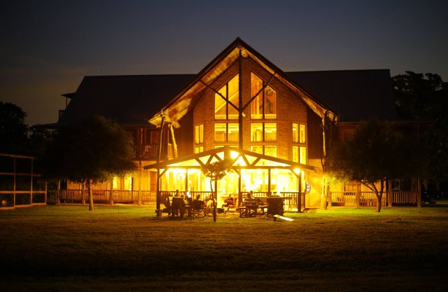 Beautiful Waterfront Lodge on Ranch with Pool - 45 Miles from Dallas