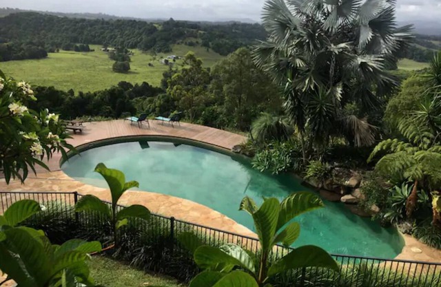 Beautiful yurt with spa and pool in the stunning Byron hinterland.