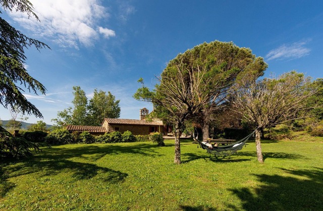 Beautifully restored 16th C farmhouse w/exclusive pool, woodlands, olive groves
