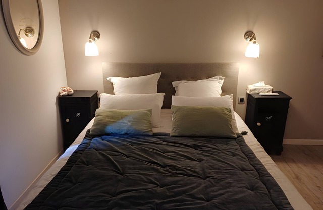Bed and Breakfast 'Anémone' with Mountain View, Wi-Fi and Air Conditioning