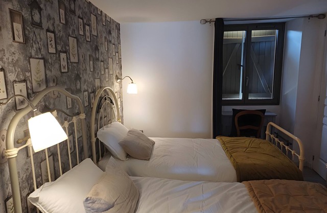 Bed and Breakfast 'Iris' with Mountain View, Wi-Fi and Air Conditioning