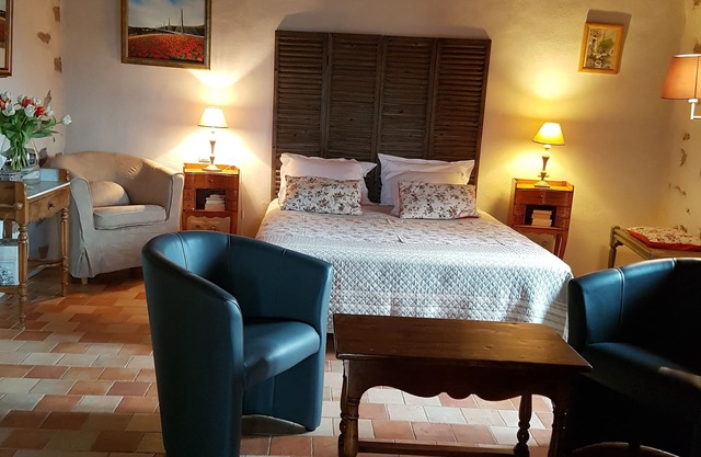 Bed and breakfast facing the Millau viaduct and the Tarn river magnificent view
