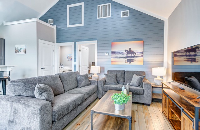 Bee Ray's By the Seashore - a 2 bedroom, 2 bath home that sleeps 4.