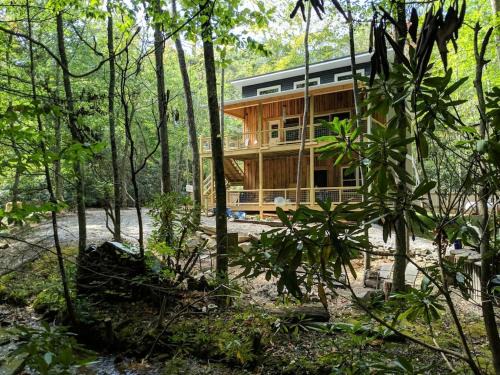 Beech Creek Cabin, lower unit, Black Mountain
