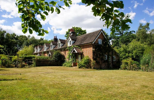 Beeches Cottage - Beautiful Garden - Parking