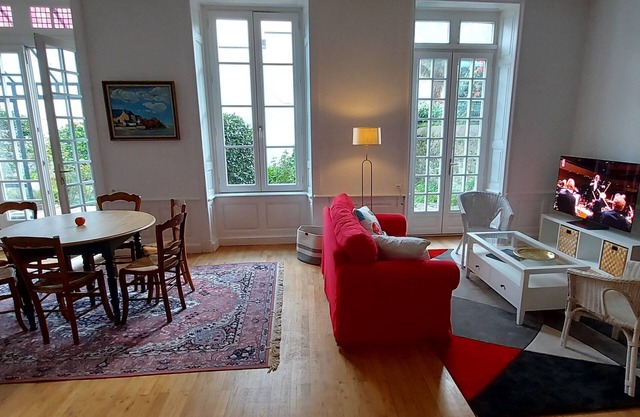 Bel Appartement du Centre de Quimper, Rez-de-chaussée Avec Jardin