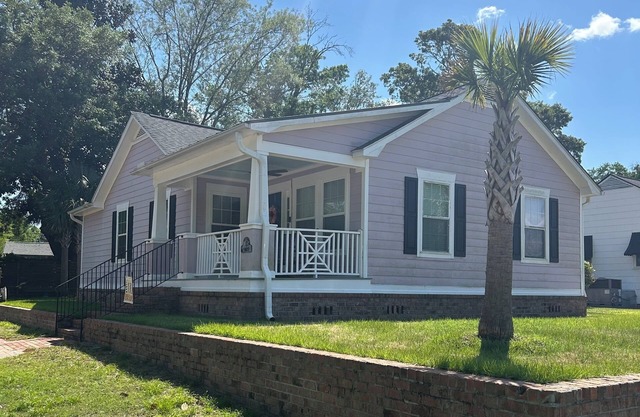 "Bess" in Park Circle, North Charlestonn Family Friendly