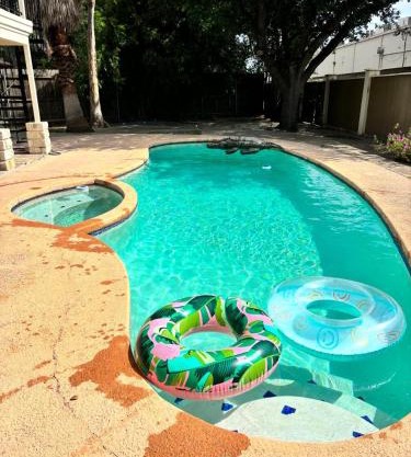 Best location in McAllen pool perfect for groups