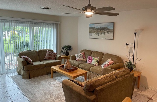 Best Location! Right next to St Armands Circle and Lido Key!