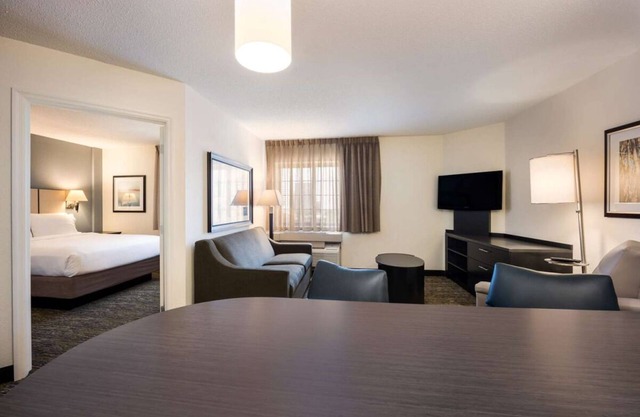Best Place to Unwind! 3 Relaxing Units, Pet-friendly Property, Full Kitchen!