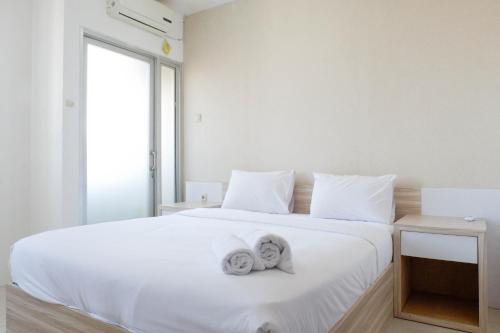 Best Value 1BR at Twin Tower Apartment By Travelio