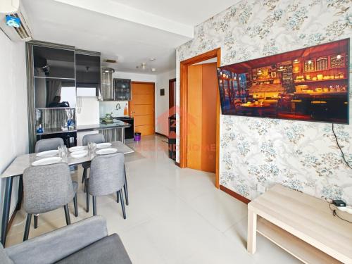 Best View 1BR Baywalk Condo Pool Gym, Wi-Fi