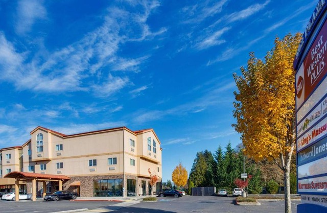 Best Western Plus Battleground Inn & Suites