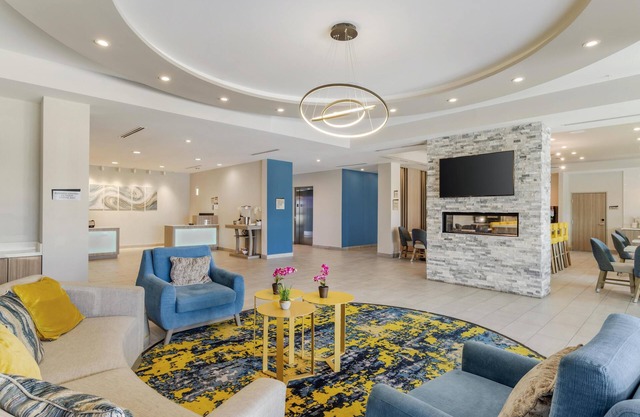 Best Western Plus Mid County
