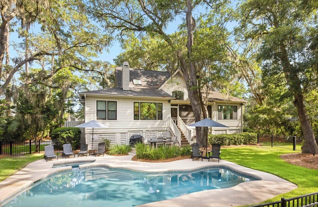 BESTNEST by Beverly Serral: 74 Baynard Cove Road *Private Pool*