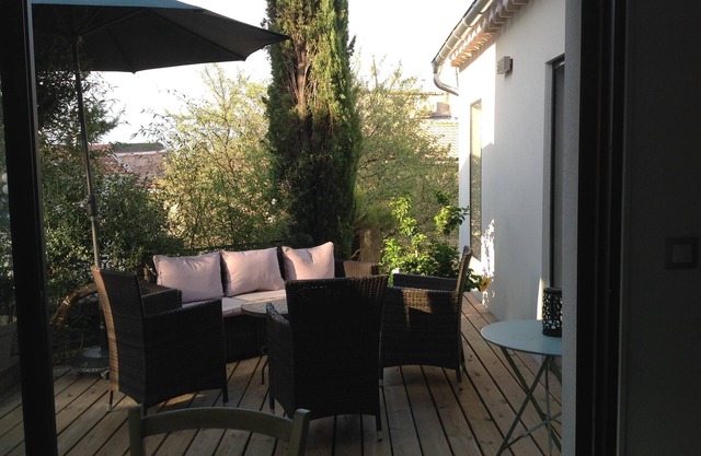 Between Avignon and Pont du Gard House 85 M2.