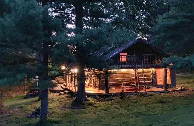 Big and spacious., 2 Acres, New Furniture, Fishing Pond, Game Room, Paddle Boat