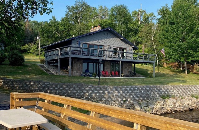 Big Bay on Lake Vermilion Cabin & Cottage with snowmobiling, fishing and fun!