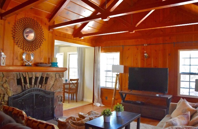Big Bear Comfy Cozy Cabin