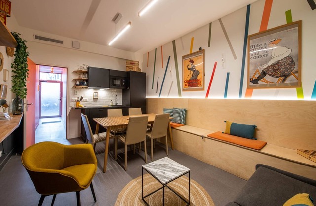 Big family friendly apartment in the heart of Paris