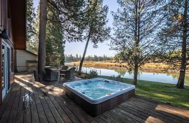 Big River Getaway *Spectacular Riverfront Property