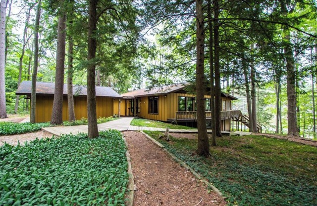 Big Twin Lodge - Lake Life, Off-Roading, Snowmobiling, Wooded Seclusion!