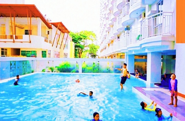 BigLove❤️D-J 2BR 12ꆜ *View-Deck *Netflix *Pool *Parking