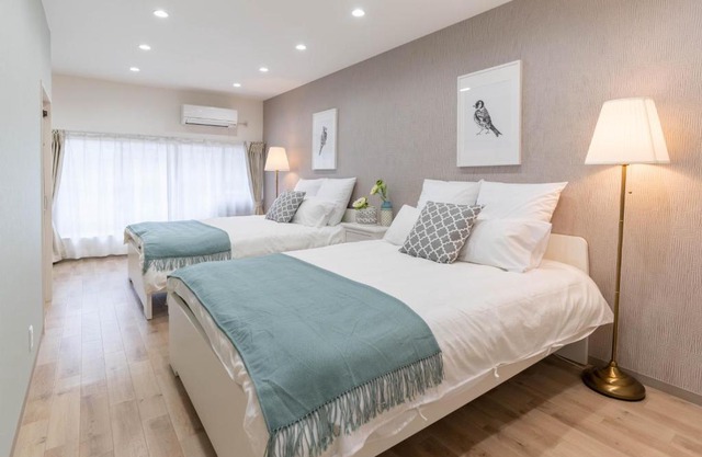 Bijou Suites Cyan