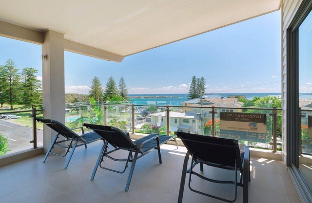 Bimbadeen Penthouse Located on top Yamba Hill