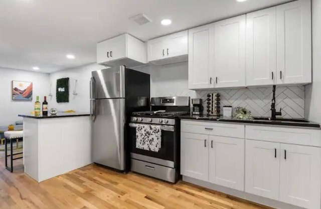 BK Boho- Private backyard, event-friendly