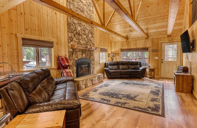 Black Bear Hideaway