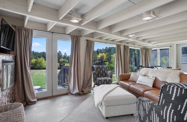 Black Forest Cottage - Black Forest Inn Bed and Breakfast