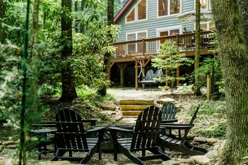 Blowing Rock Getaway: Pet-Friendly Cabin for a Peaceful Mountain Retreat
