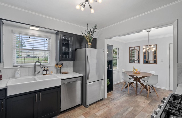Blue Bungalow 2Bed & 1Bath