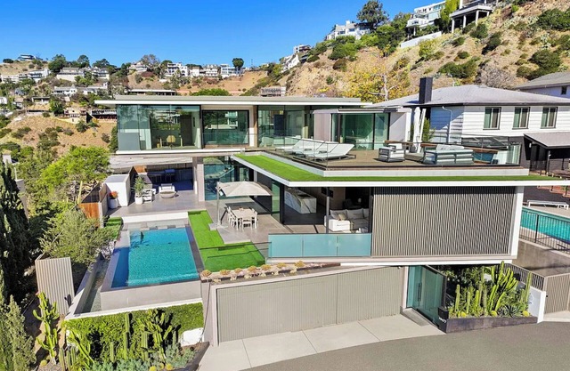 Blue Heights Modern - The Ultimate Getaway in the Hills
