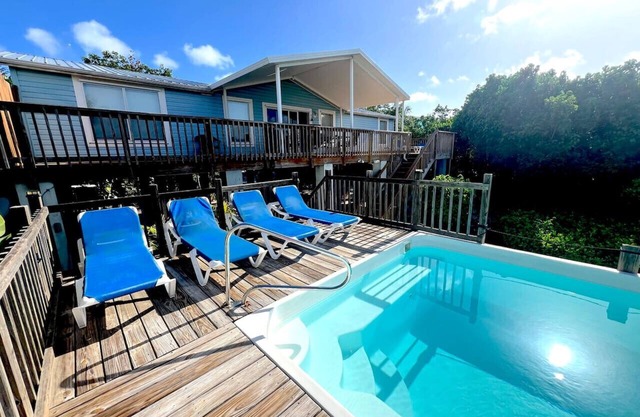 Blue Home - Receive 400 dollars ntowards a BOAT RENTAL!