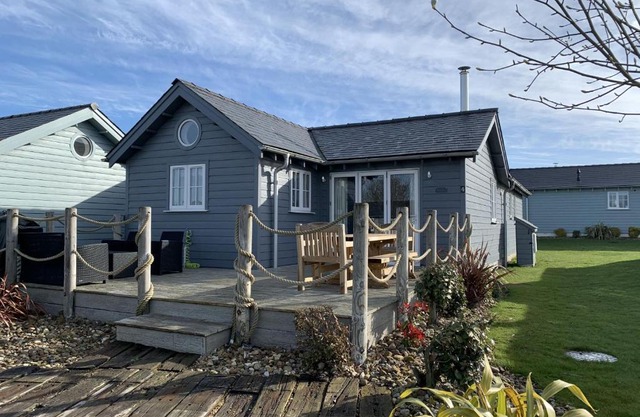 Blue Moon at The Bay Filey, sleeps 4-5, 2 dogs welcome