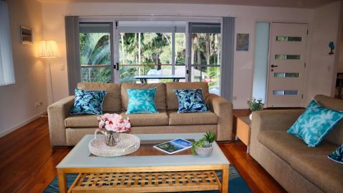 Blue Vogue Apt at Blueys Beach