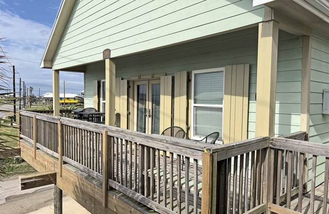 Blue Water Villa J - Y-Knot - Beach Access - Island Realty