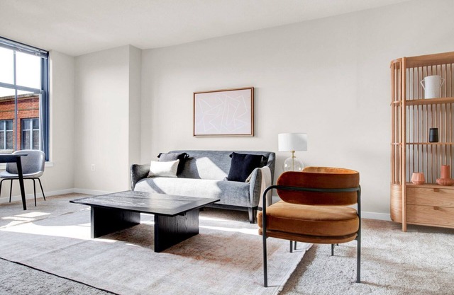 Blueground | Pentagon City, pool, nr Gravelly Point