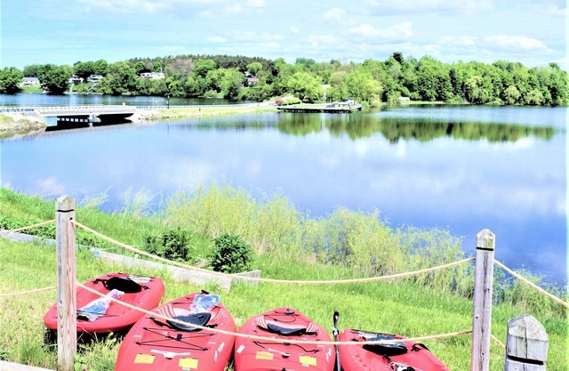 BlueHaven on Hart Lake - Views+Shops+Near Dunes