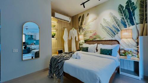 BluO Penthouse #staycation Bathtub, Terrace Garden