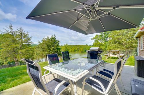 Boat Dock Pet-Friendly Douglas Lake Getaway!