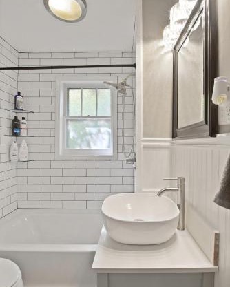 Bohemian Bungalow Pac-Man, walk downtown, pet friendly