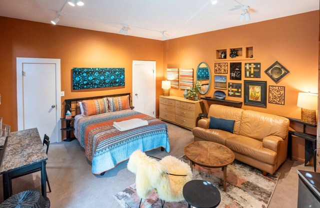 Boho Studio on 8th Ave West | Queen Anne, Seattle