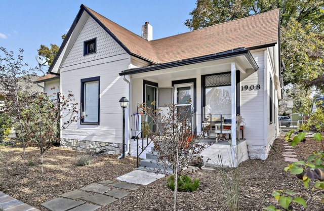 Boise's Hyde Park Guest Cottage - Fully Fenced Yardn