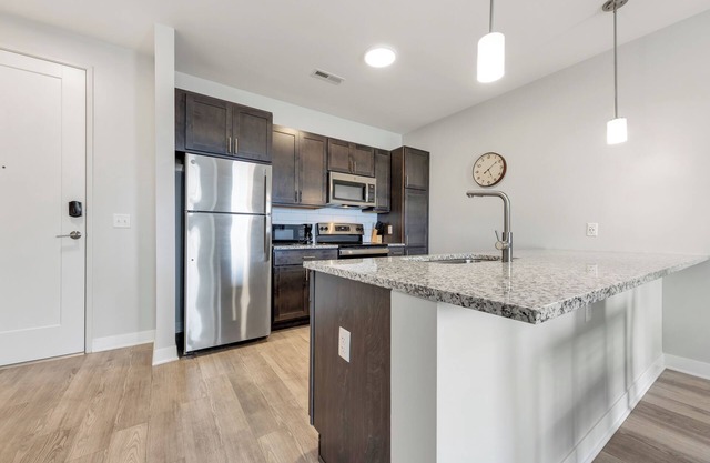 Bold 2216 I Stunning One Bedroom Modern Suite